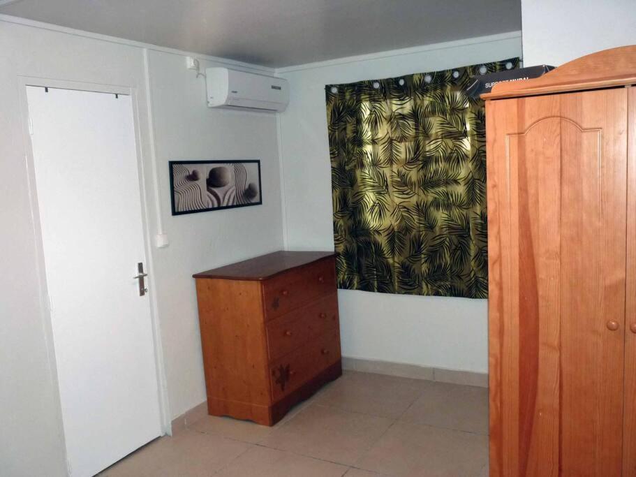 Logement Dans Un Lieu Calme Et Verdoyant A Proximite De Tout Avec Jacuzzi!!! 바스테르 외부 사진